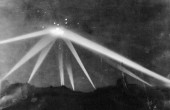 揭秘1942年洛杉磯之戰真相：人類首次炮擊UFO？ 